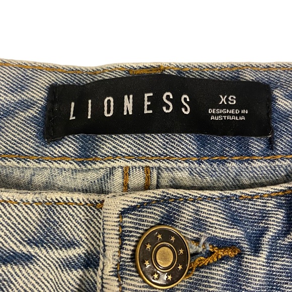 LIONESS Womens Light Wash Denim Straight Leg High Waist Hem Split Jeans Size XS - Picture 3 of 6